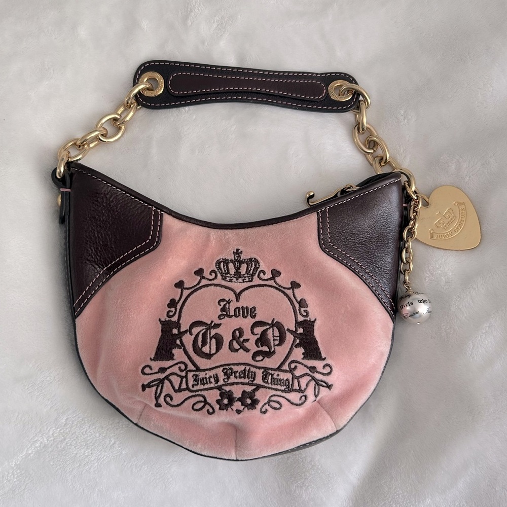 Juicy Couture Y2K velour “Juicy Pretty Thing” shoulder bag, pink/brown 🩷🤎